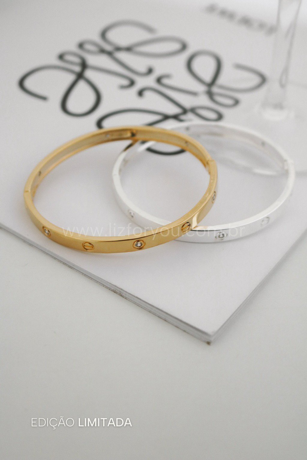 Bracelete Carti Closed