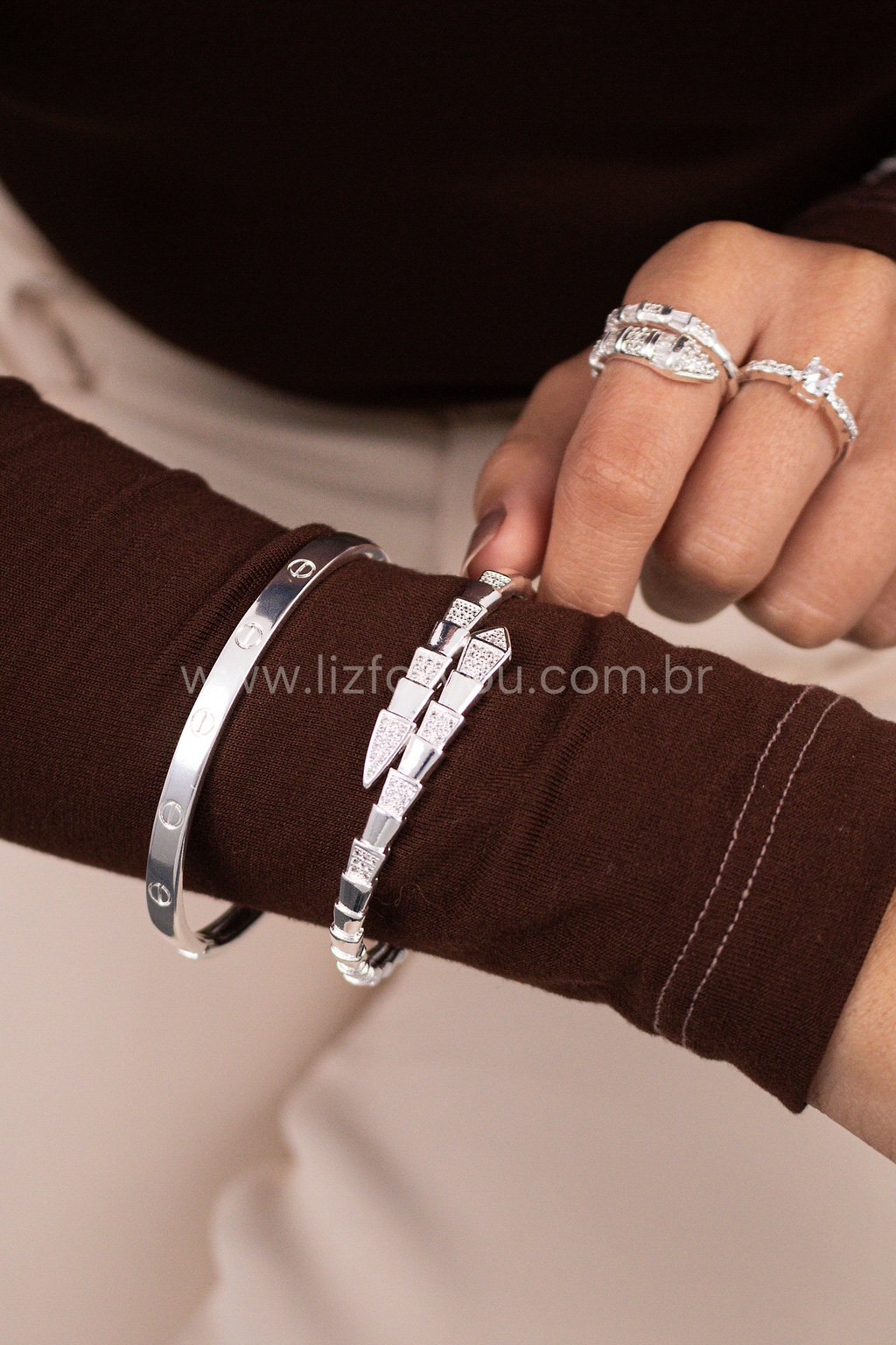 Bracelete Cobra Cravejado 