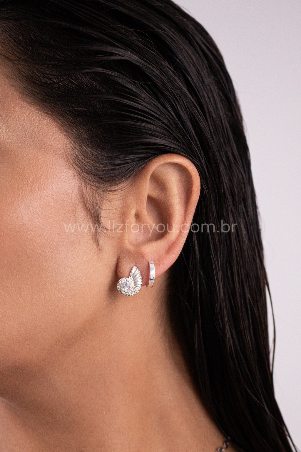 Brinco Conch Cravejado 