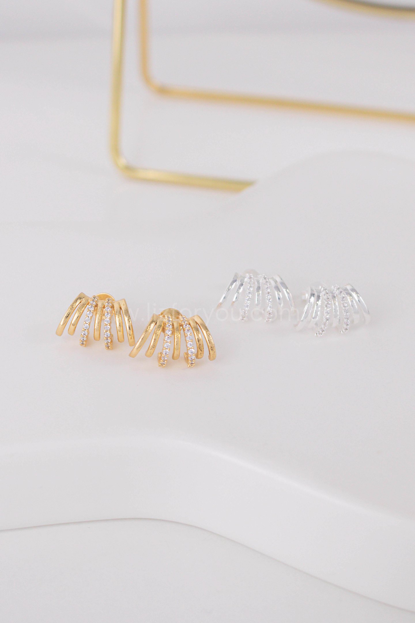 Brinco Ear Hook Bailey