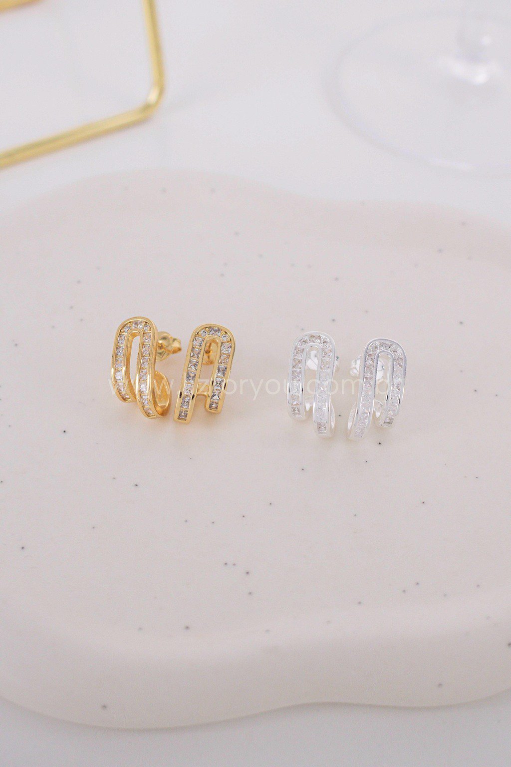 Brinco Ear Hook Lylian