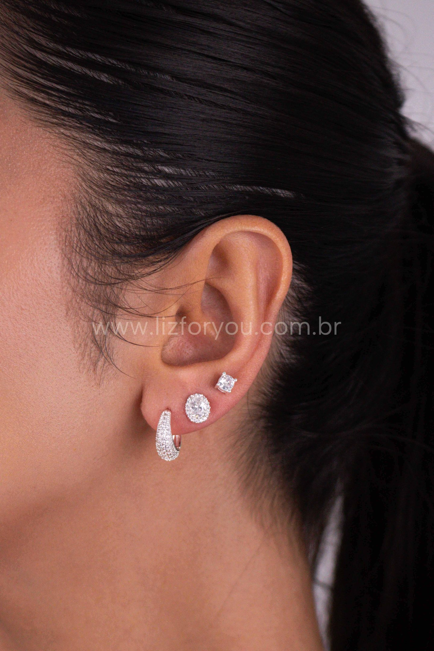 Brinco Liandra Cravejado