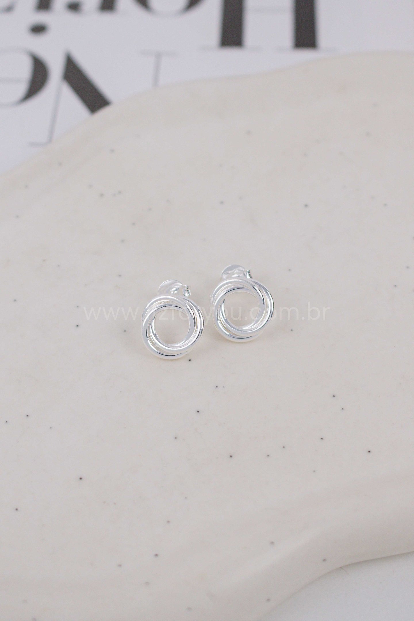 Brinco Nó Minimal