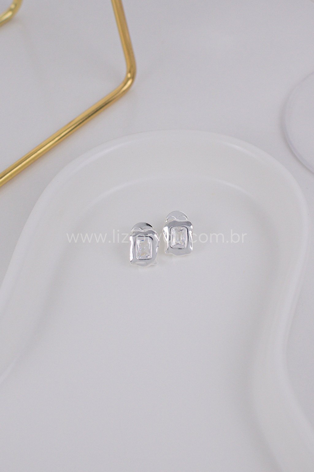 Brinco Retangular Lia