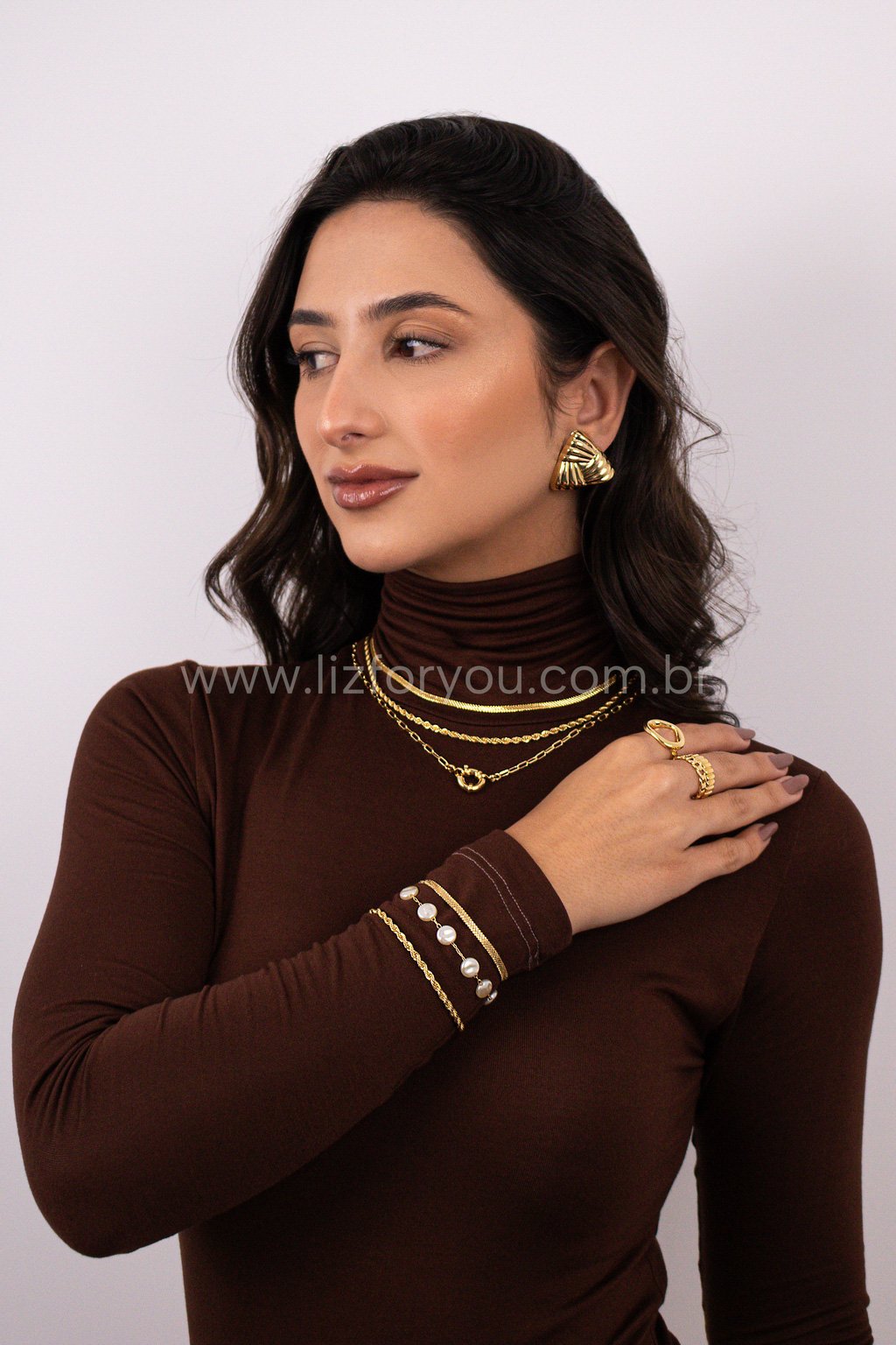 Brinco Triângulo Hailey Maxi 
