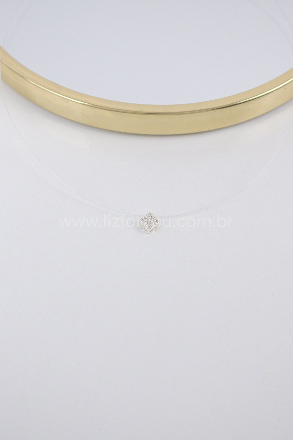Colar Nylon Trevo Cravejado