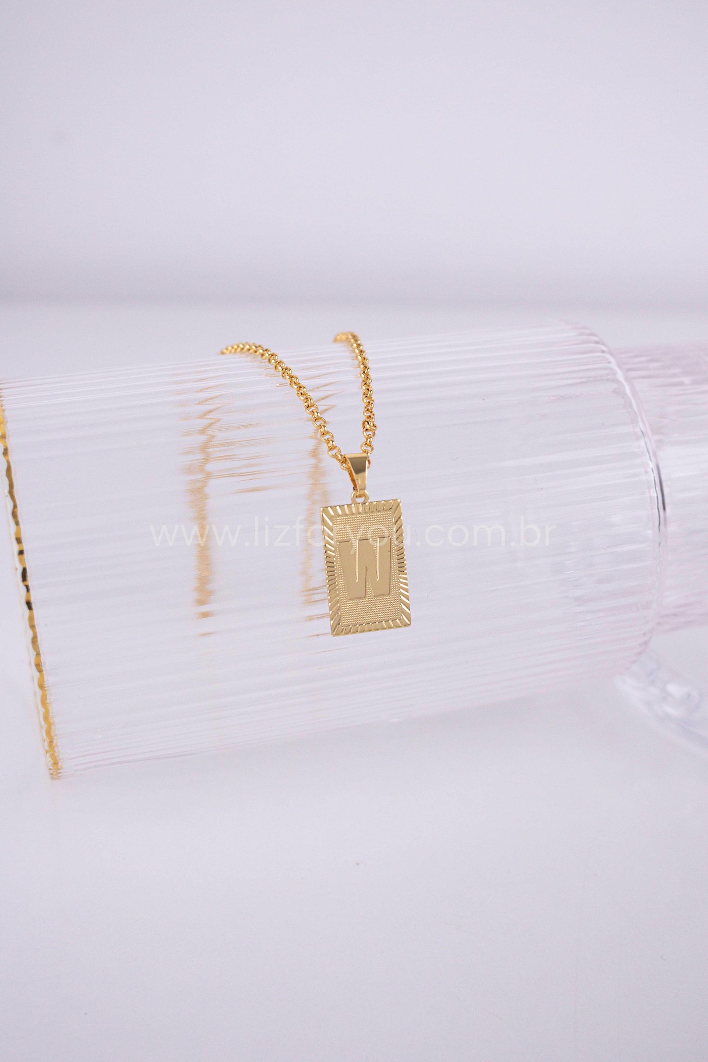 Colar Letra Medalha