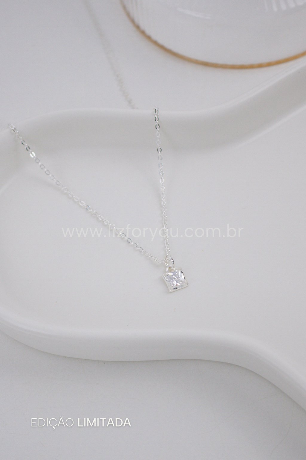 Colar Square Ponto de Luz 