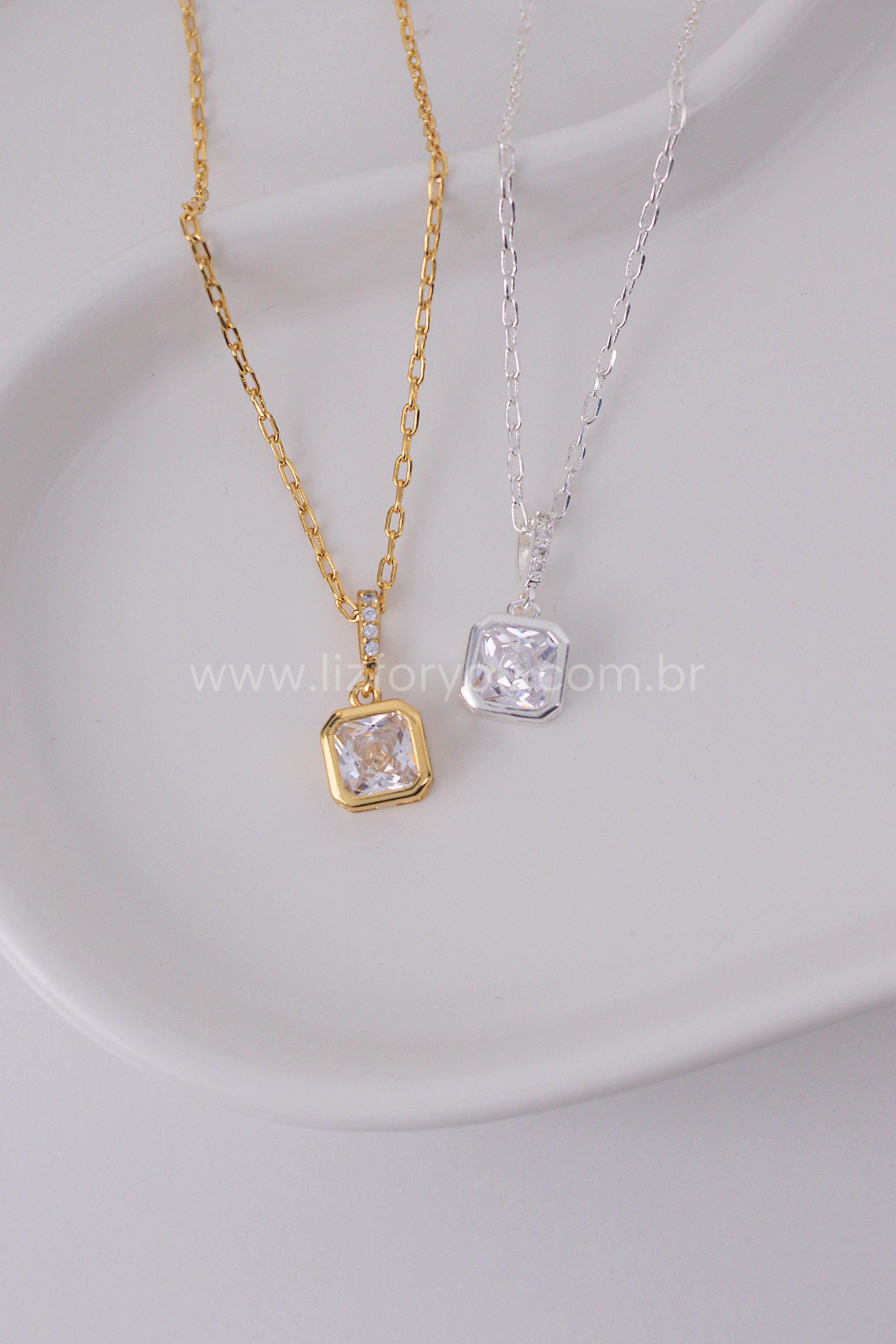 Colar Square Zircônia