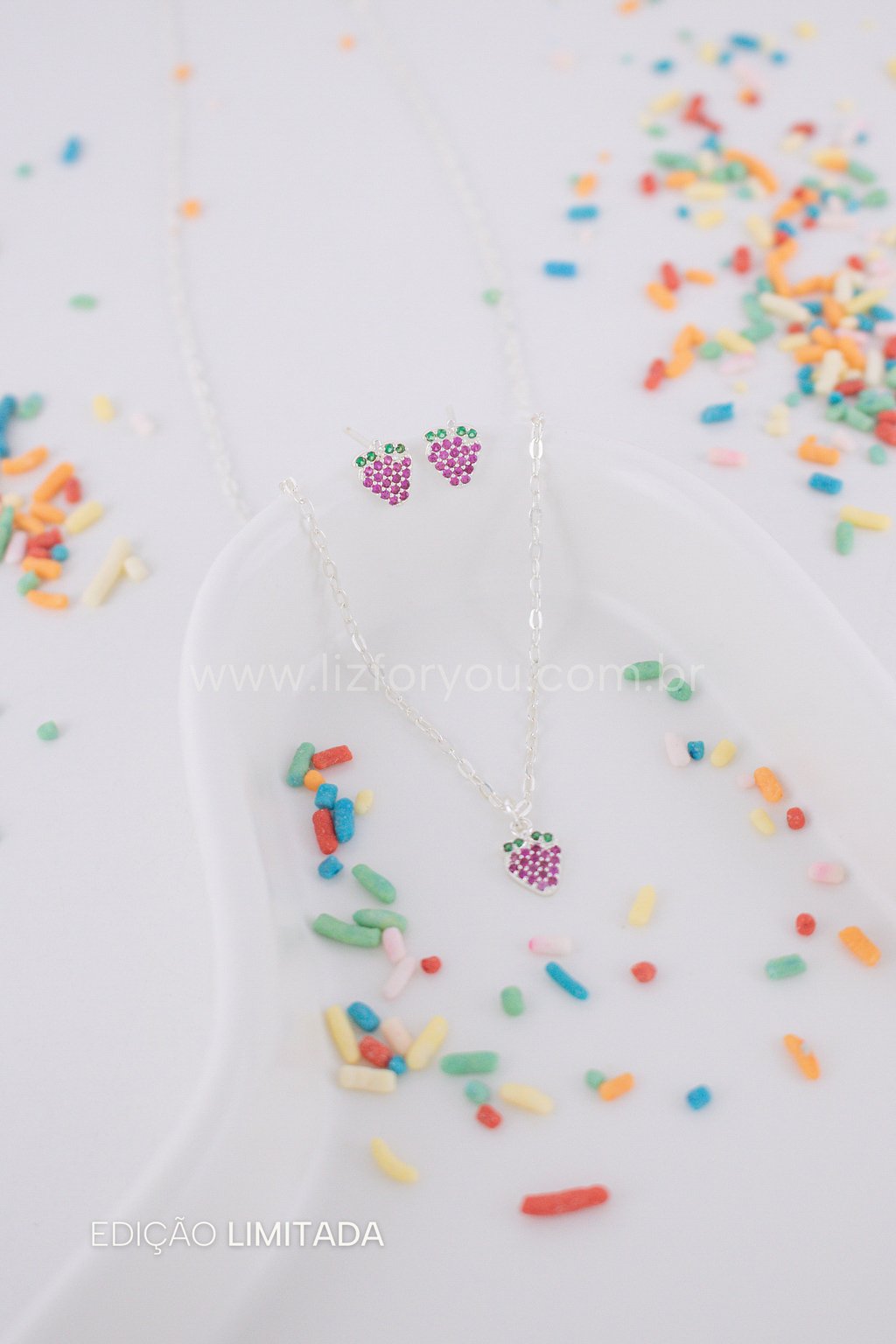 Kit de Colar + Brinco Uvinha Infantil 