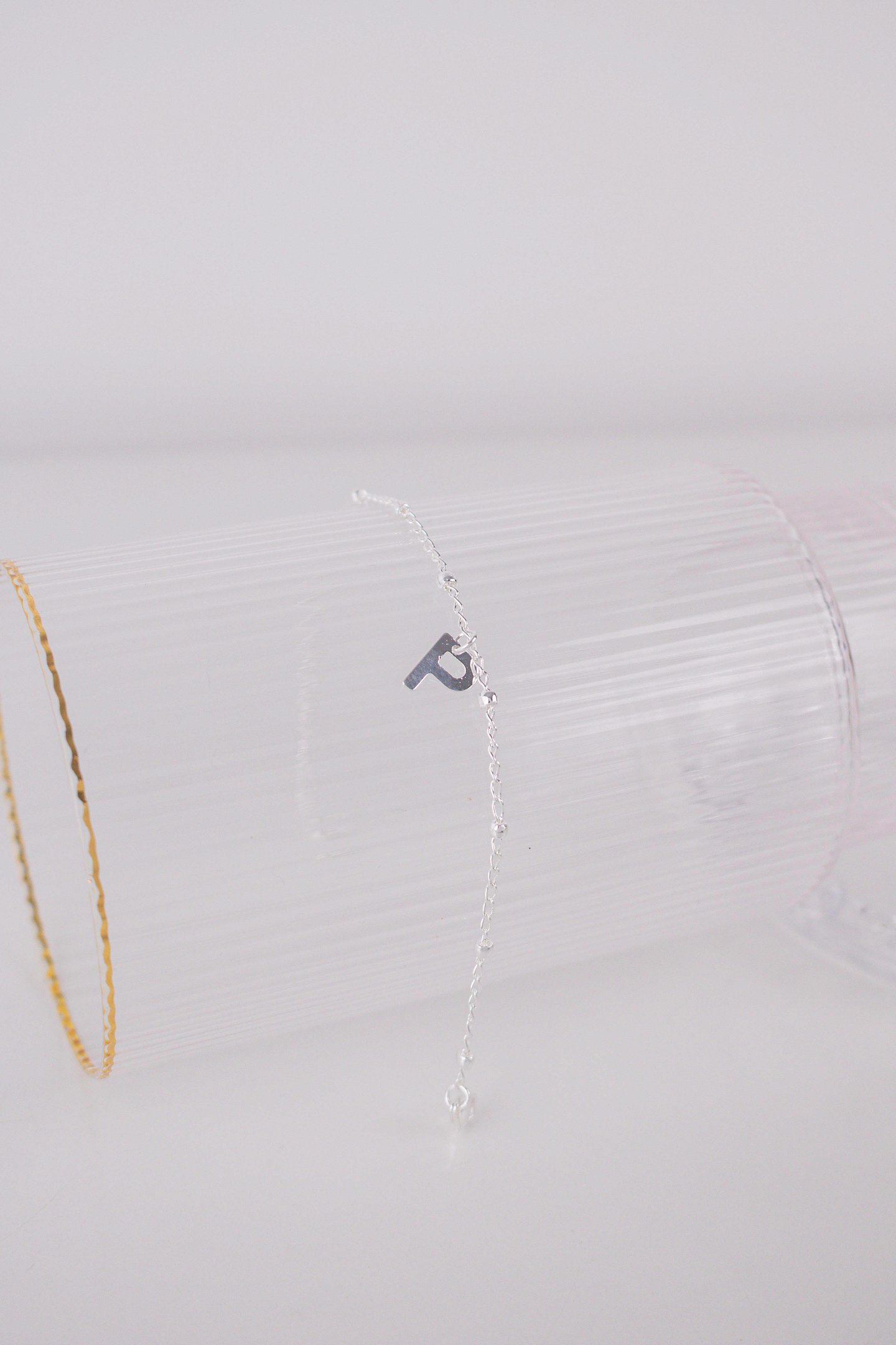 Pulseira Letra Minimal