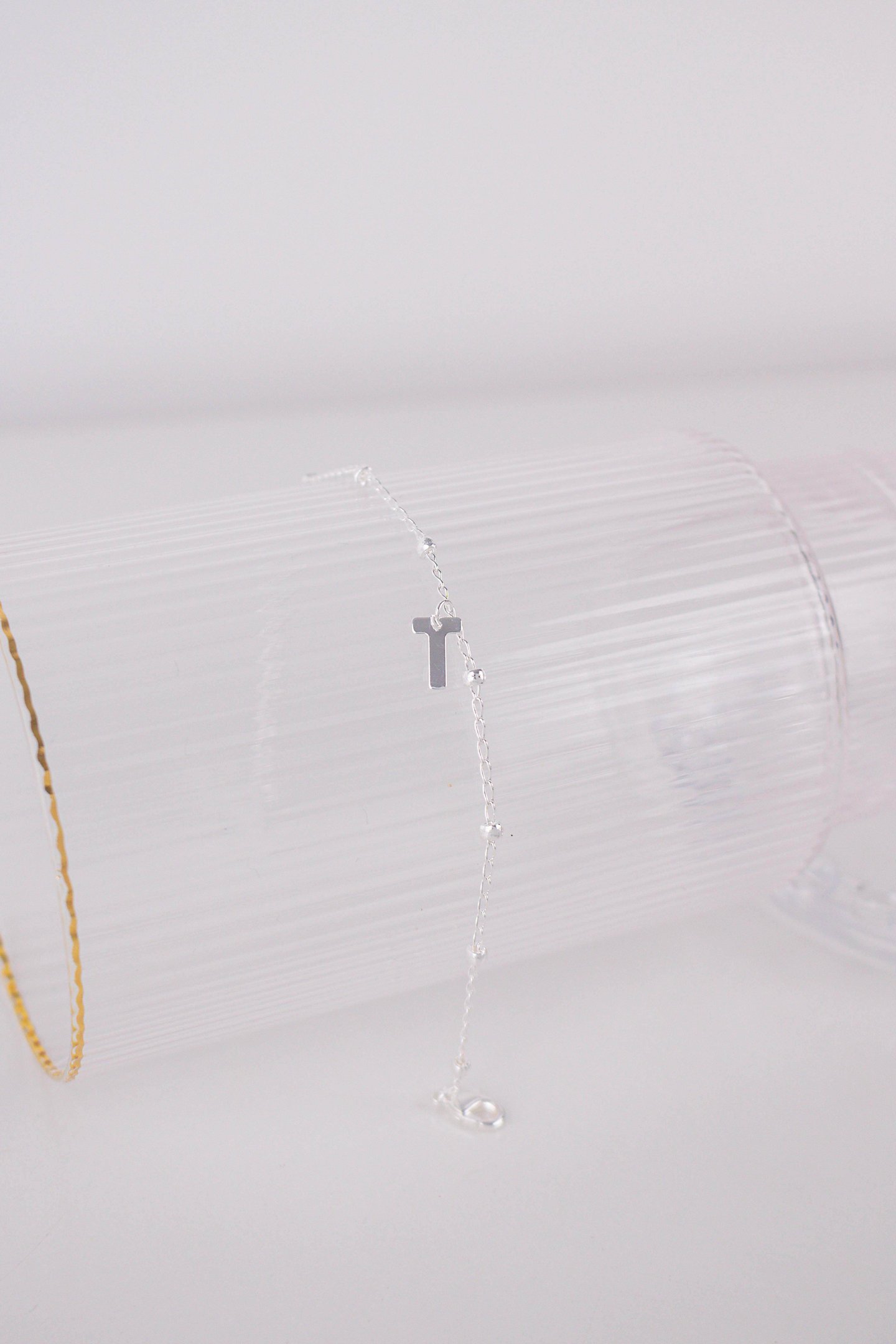 Pulseira Letra Minimal