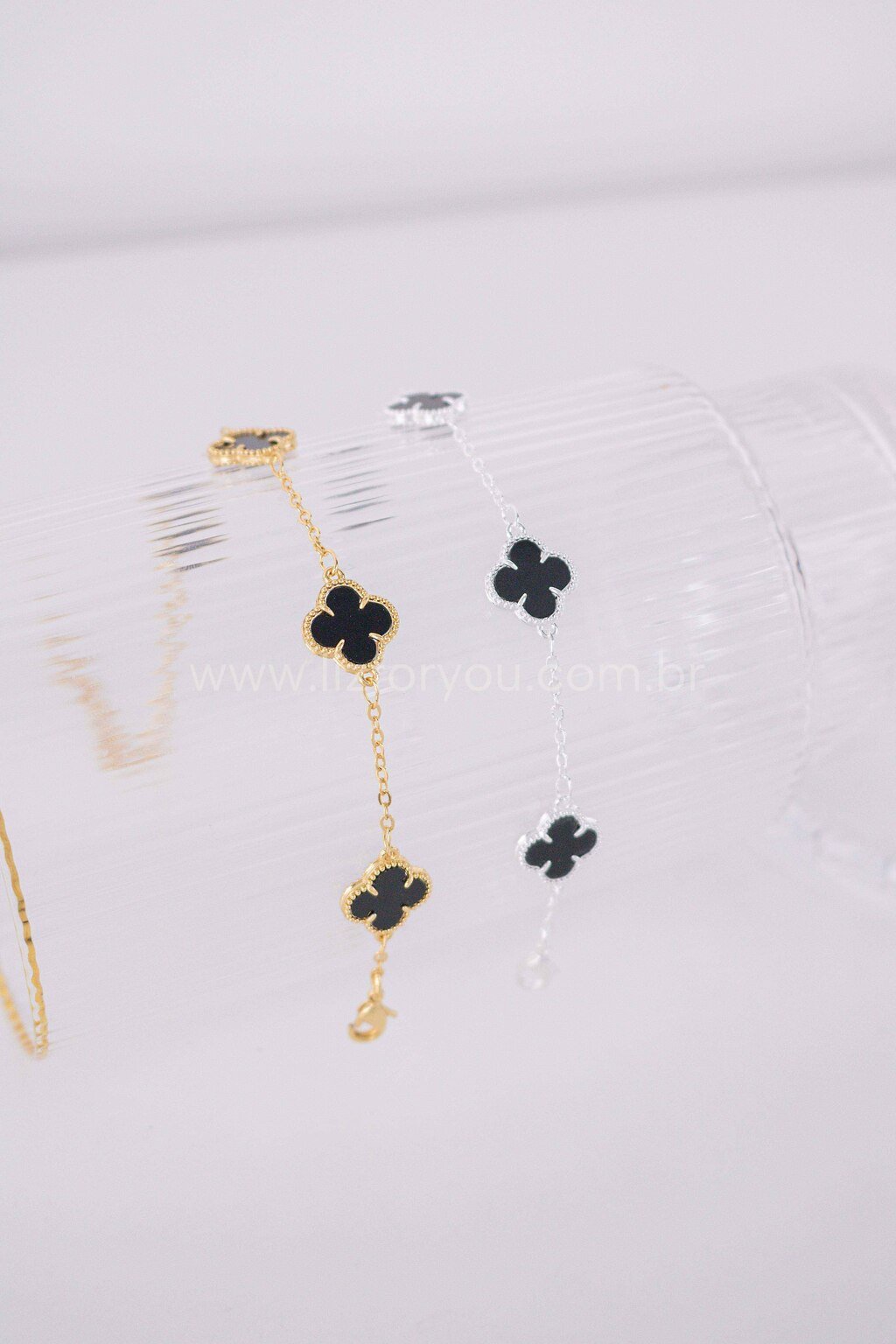 Pulseira Trevo Black Lia 